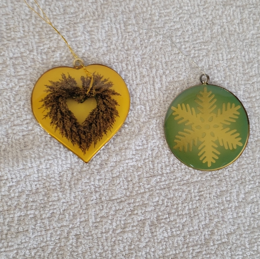 Vintage Christmas Ornaments Wreath snowflake